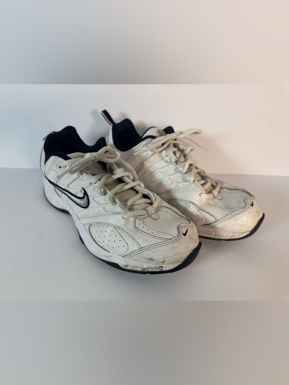 Nike running shoes size 8